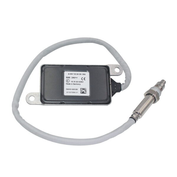 Car 24V Nitrogen Nox Oxygen Sensor 5WK96653B Suitable For Benz Truck A0091530028 A0091530004